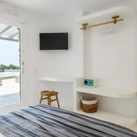 Mykonos 4 Bedroom Pool